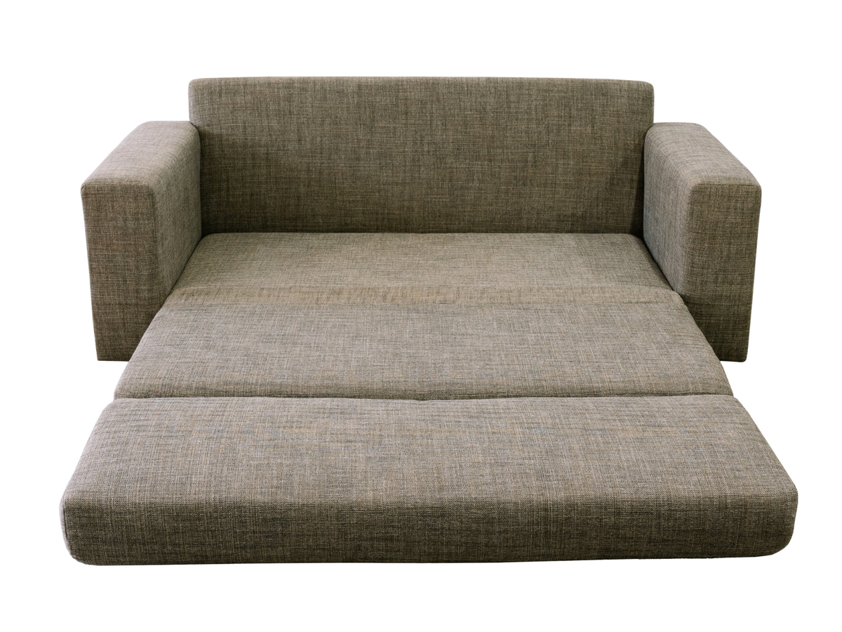 Fiji Sleeper Sofa in Chile Reed